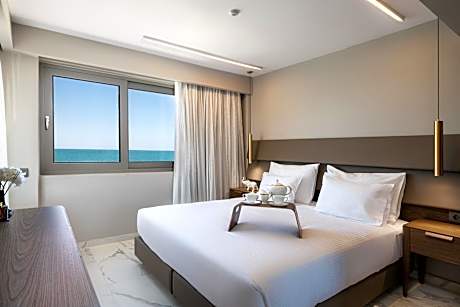 "Serenity" Suite with Sea View
