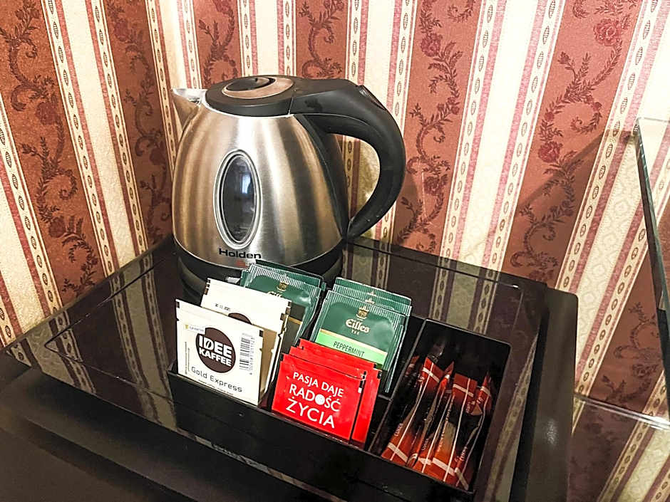 Hotel Logos
