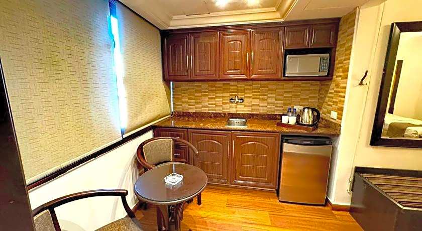 Queens Suite Hotel