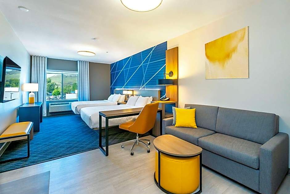 Comfort Suites Kelowna