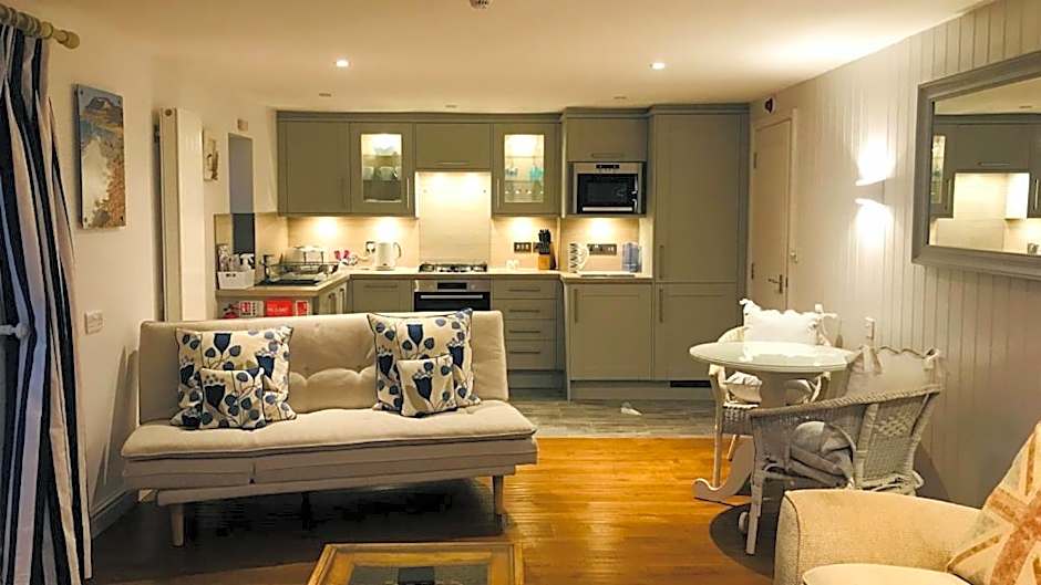 Chesil Beach Lodge Burton Bradstock Dorset DT64RJ