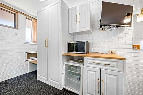 Standard Twin Room - No Pets Allowed