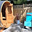 Paddock Pod - Sleeps 4 & Roofed Over Private Hot Tub & NEW SAUNA
