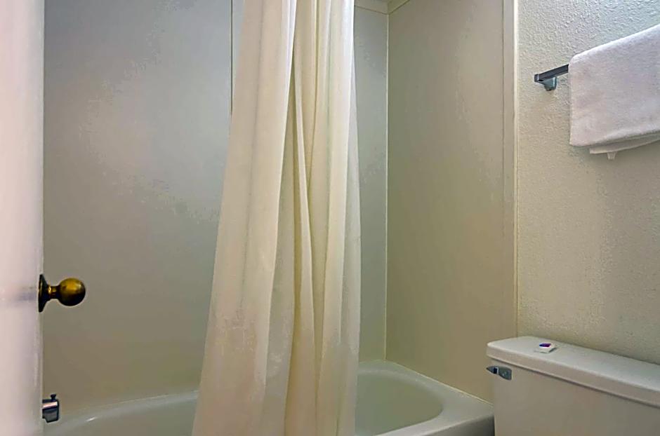 Motel 6-Barstow, CA
