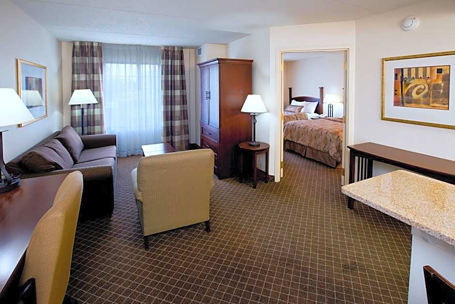 Staybridge Suites Indianapolis-Airport By IHG