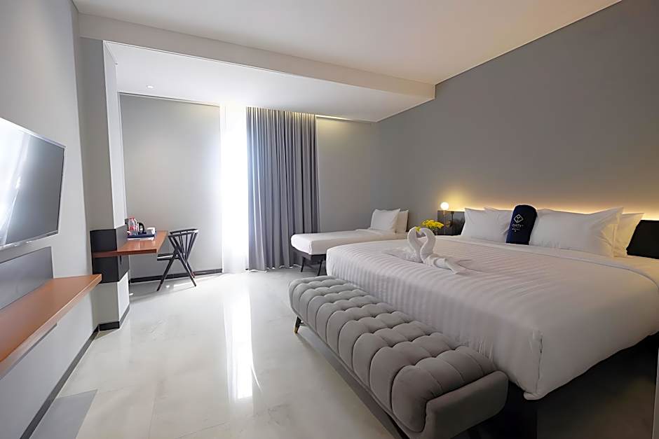 Hotel Youstay Semarang by Sinergi