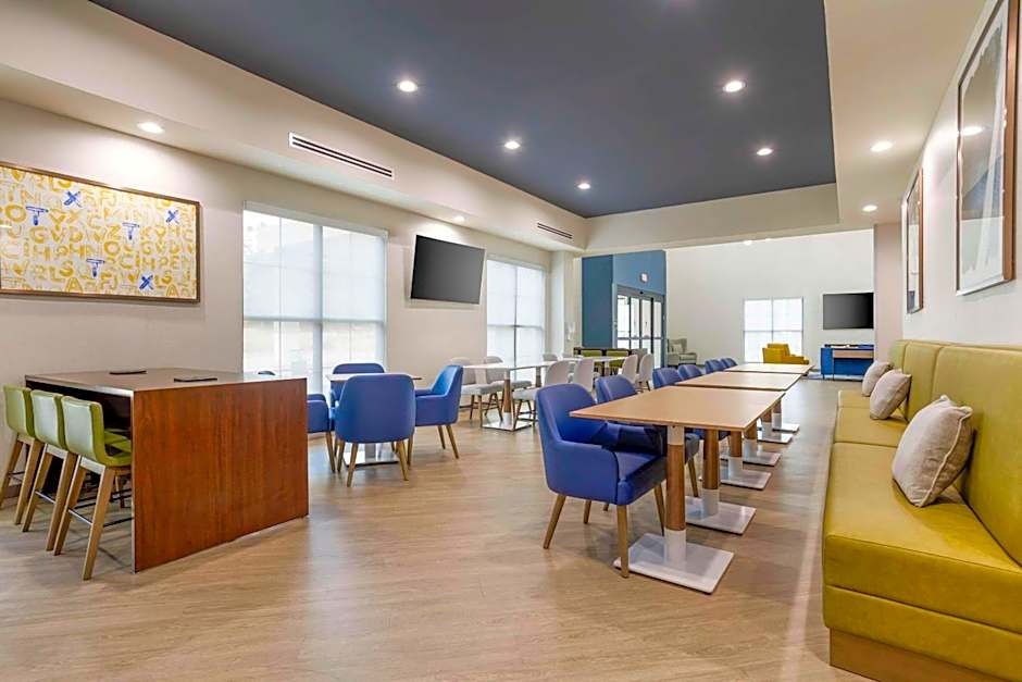 Comfort Inn & Suites Huntsville Near University