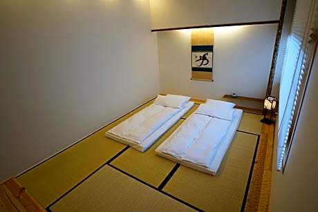 Japanese-Style Deluxe Room with Shared Bathroom and Private Toilet
