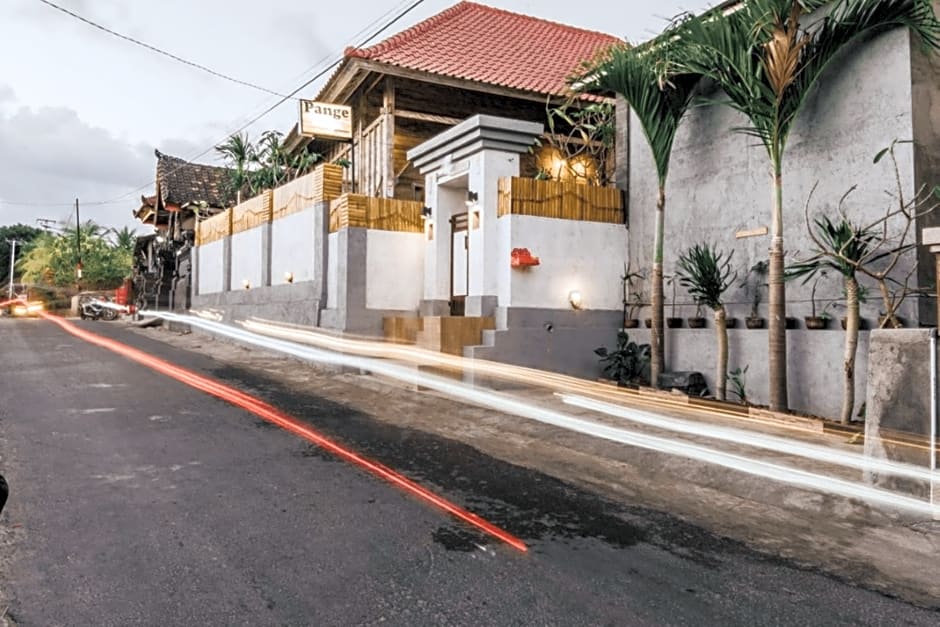 Pange Hostel Lembongan by ZUZU