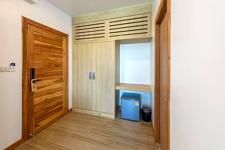 Chiangkhan River Walk Hotel