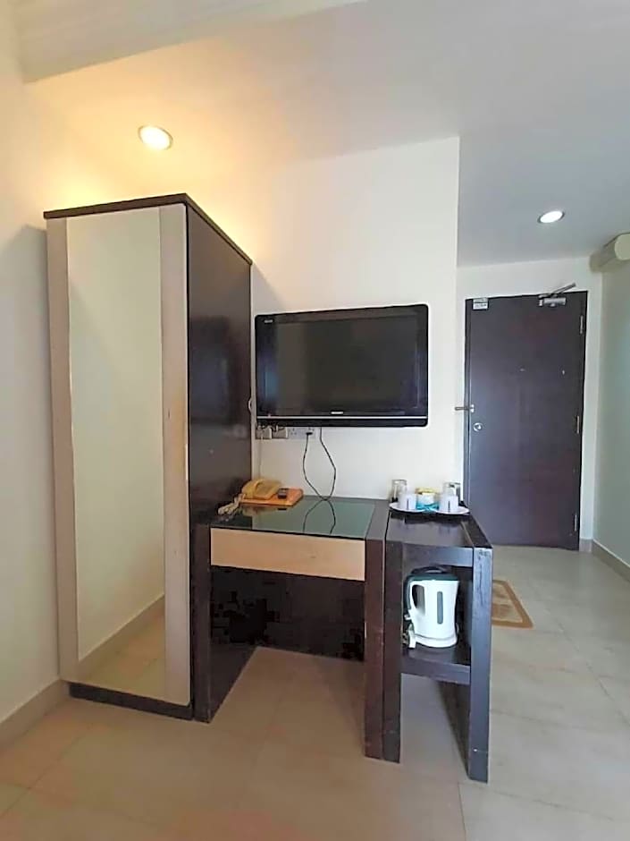Maya Hotel