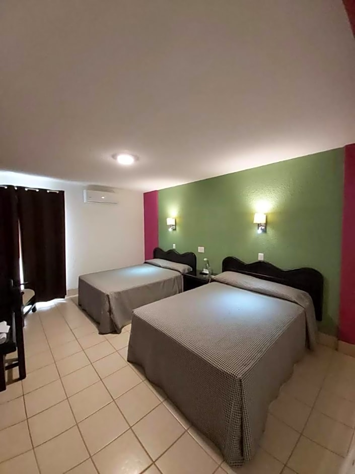 Hotel Aurora
