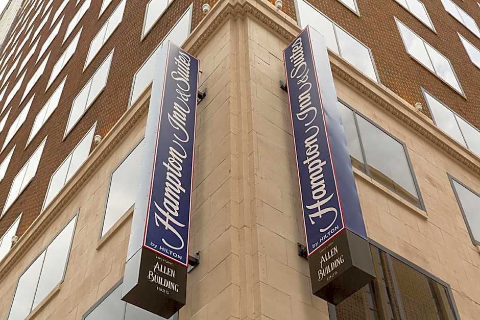 Hampton Inn & Suites Dallas / Downtown