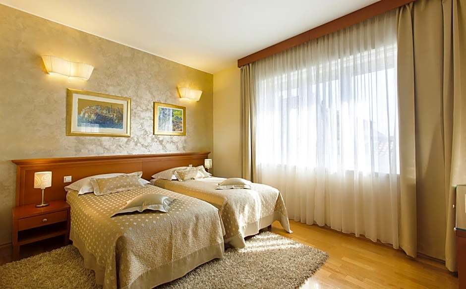 Royal Suites