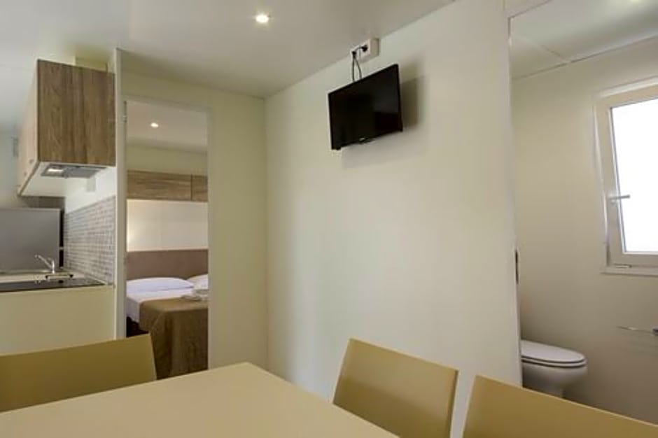 The Garda Village - Near Spiaggia Brema