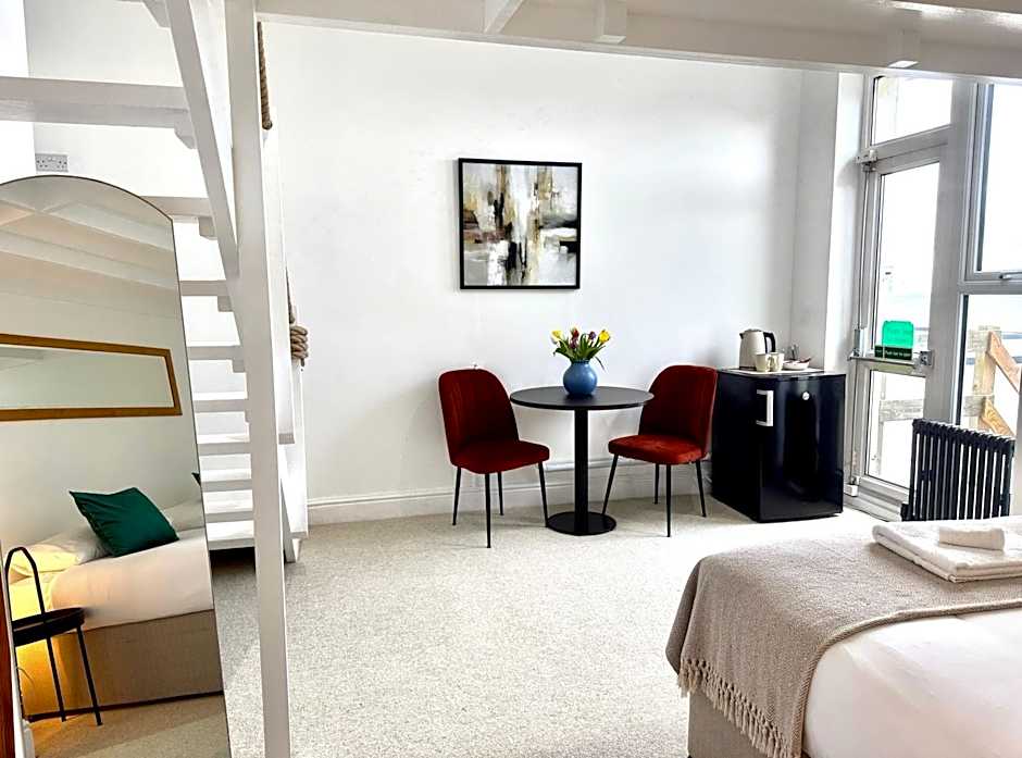 Reef Lodge