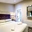 Ladera Retreat Lodges