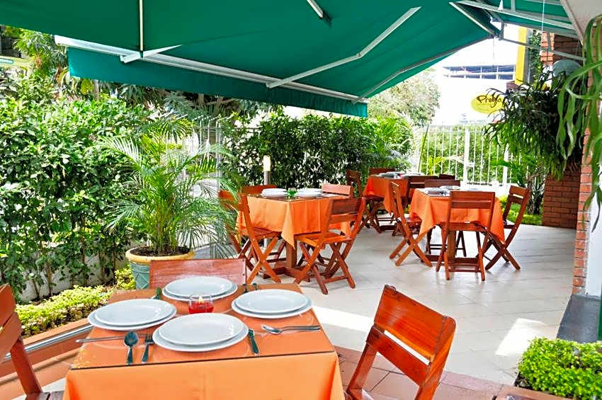 Hotel Imbanaco