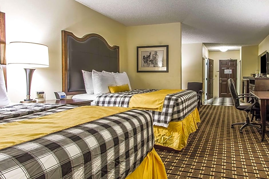 Evangeline Downs Hotel, Ascend Hotel Collection