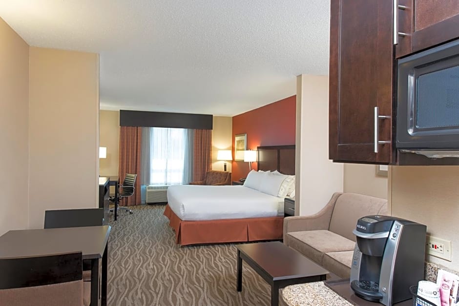 Holiday Inn Express Hotel & Suites Grand Rapids-North By IHG