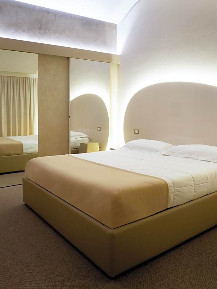 Dealuna Motel