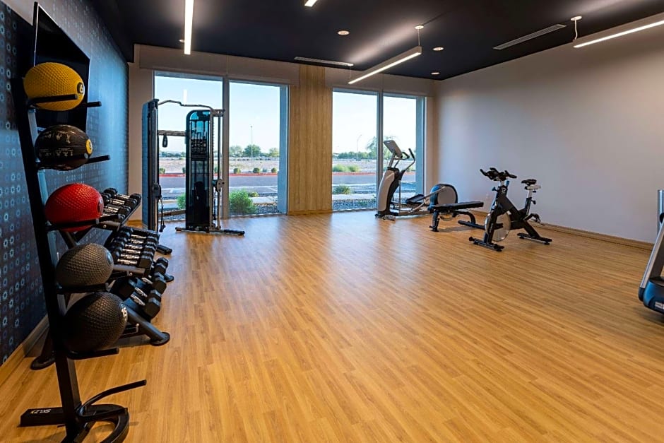La Quinta Inn & Suites by Wyndham Maricopa - Copper Sky