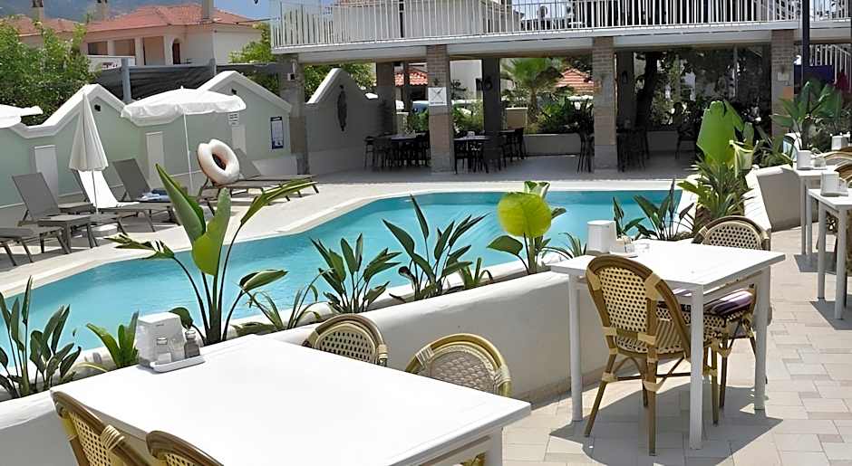 Magic Tulip Hotel