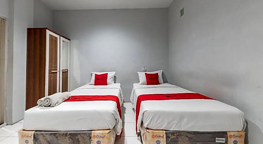 RedDoorz @ Pelajar Pejuang 3