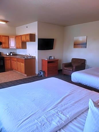 2 Queen Beds, Non-Smoking, Exterior Access, Work Desk, Wi-Fi, Pet Friendly Room