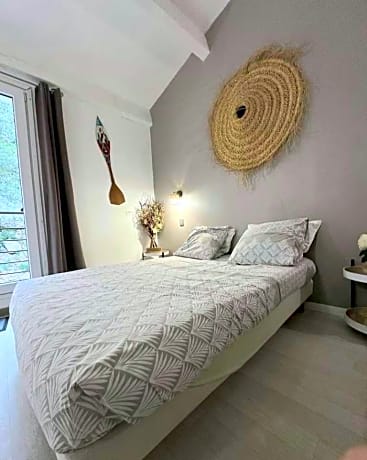 Triple Room with Private Bathroom