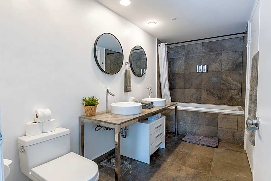 Limited time Deal 1BR 1BATH Located at ICON Brickell