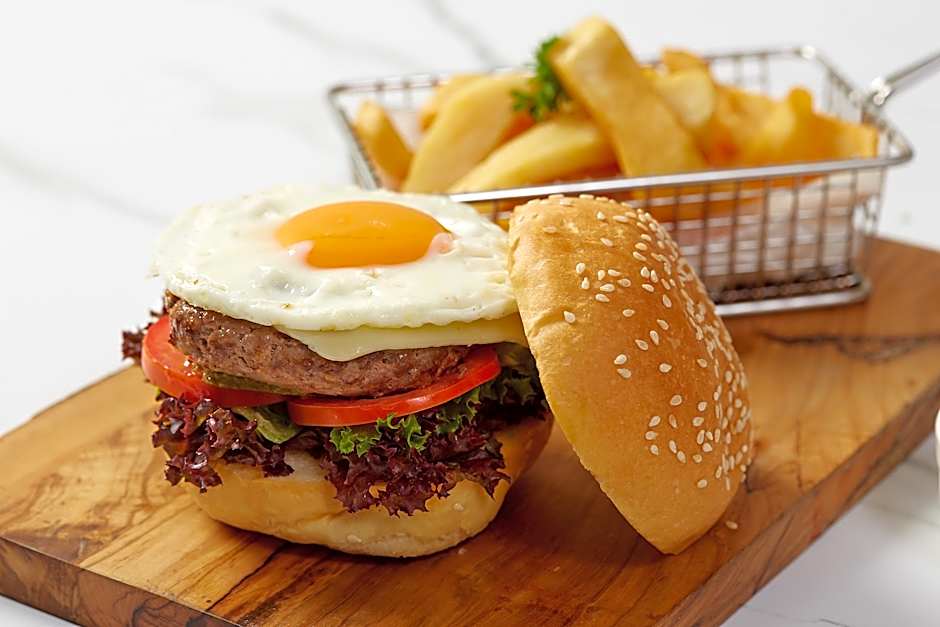 Hyatt Place Bangkok Sukhumvit 24