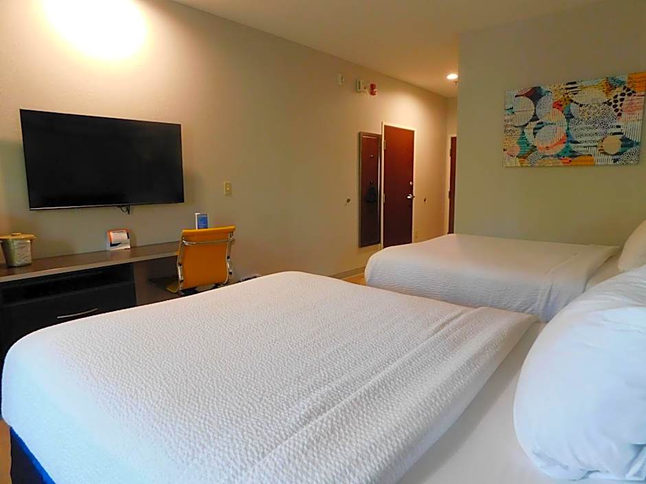 Microtel Inn & Suites - Triadelphia