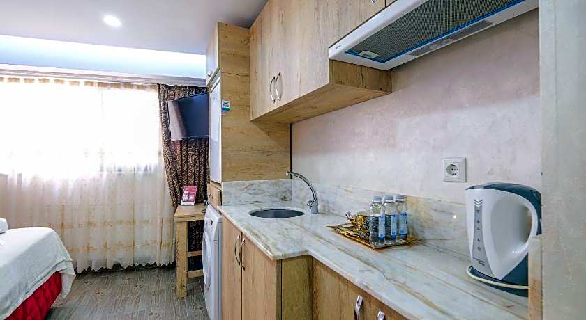 Loren Hotel & Suites