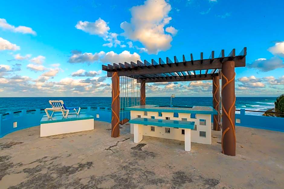 Casa Cielo Studio 1 with Tropical Garden Patio