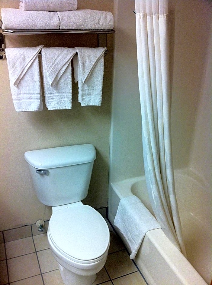 Ramada by Wyndham SeaTac Airport