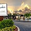 Spinnaker Inn of Naples