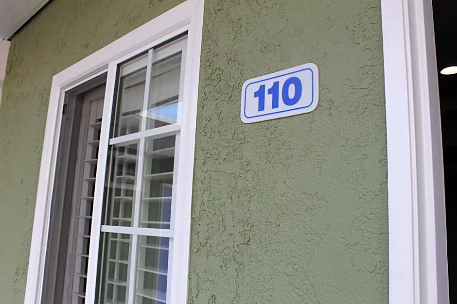 Town House Motel
