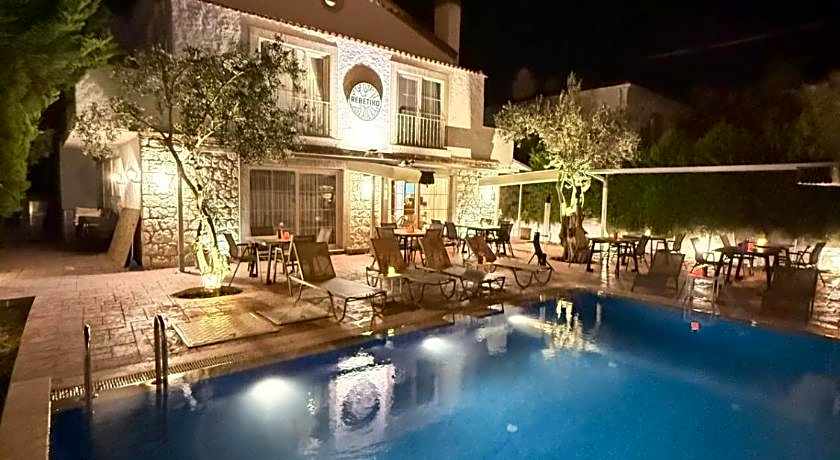 Rebetiko Hotel                                                             