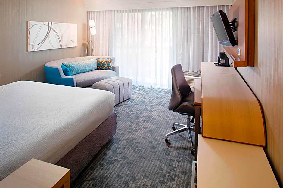 Courtyard by Marriott Richmond Airport