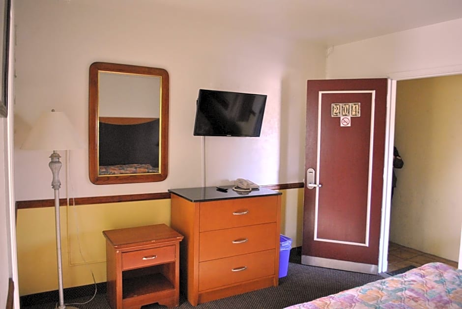 Town and Country Inn