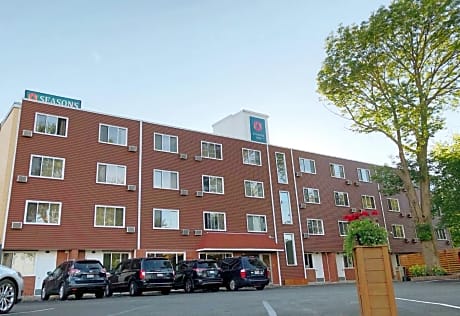 Seasons Inn Halifax