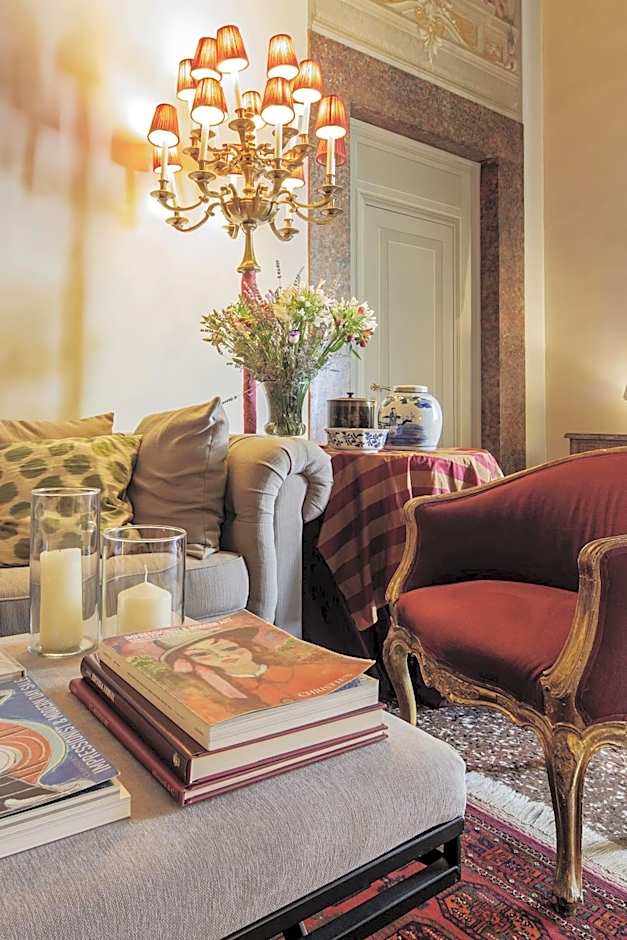 Al Palazzo del Marchese di Camugliano Residenza d'Epoca