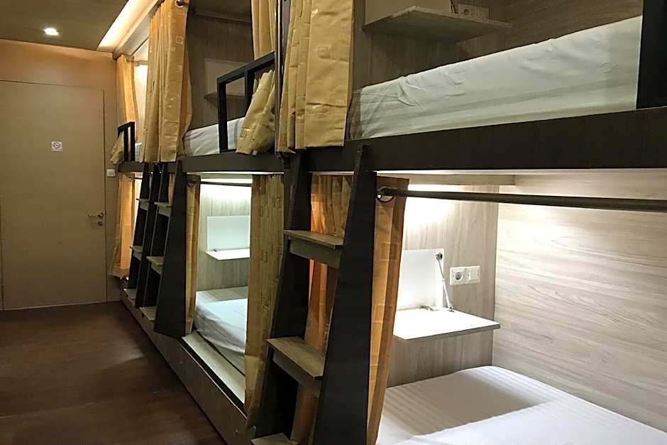 the Colour Hostel