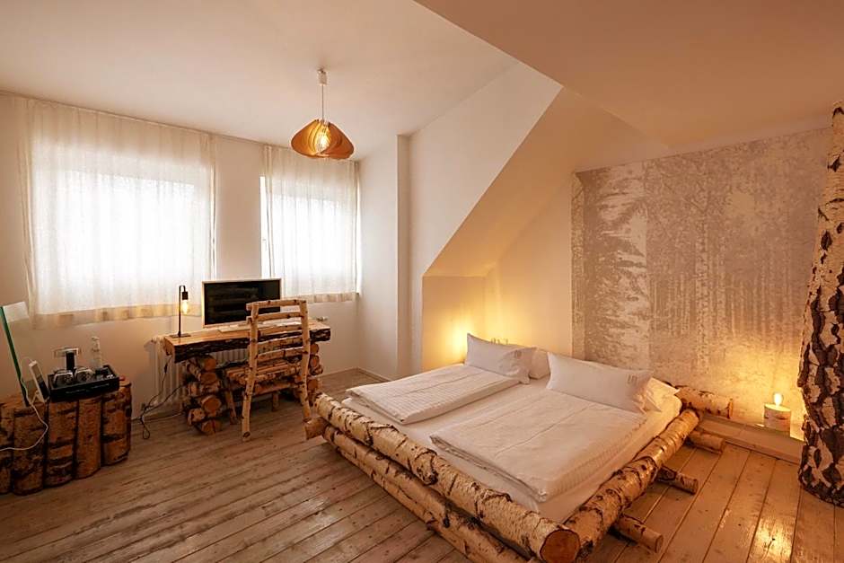 18Arts Hotel