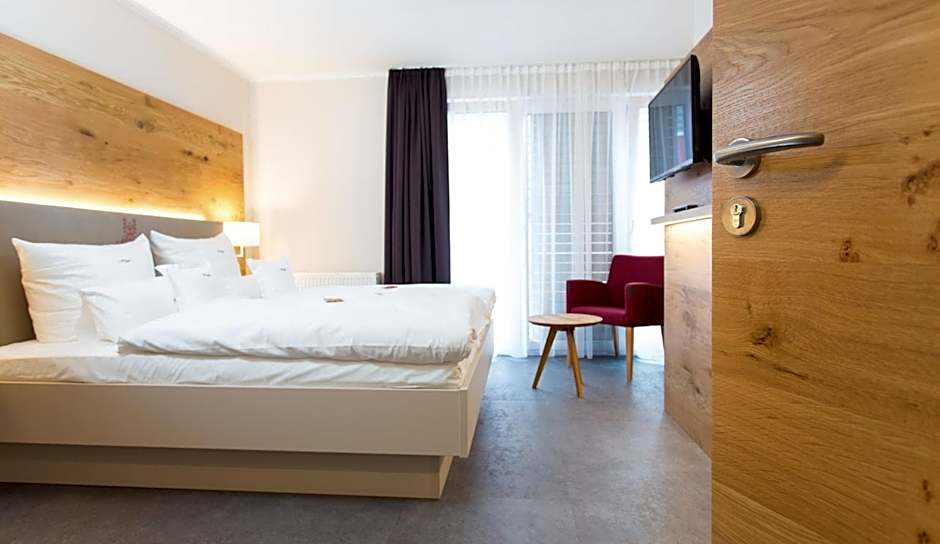 Höger's Hotel & Restaurant