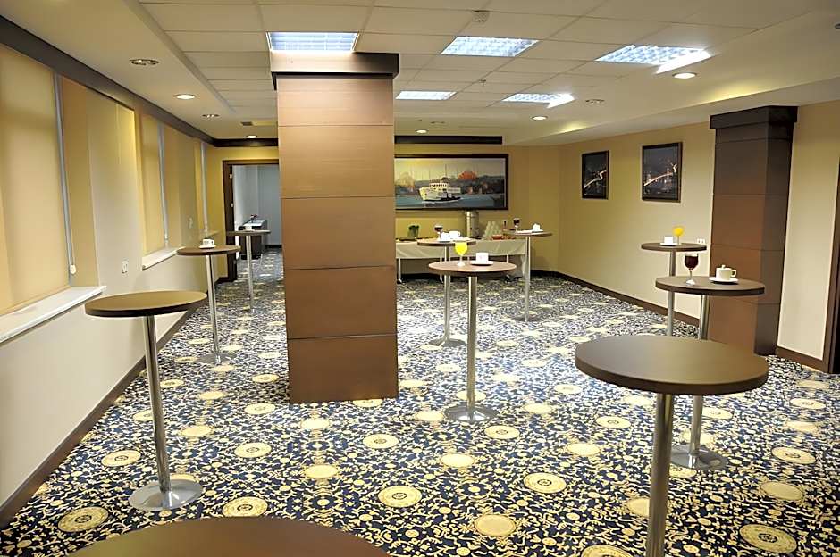 Rhiss Hotels Maltepe