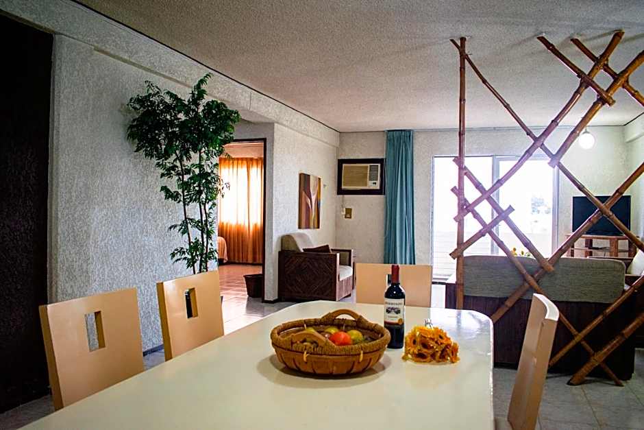 Suites del Sol Hotel & Apartments