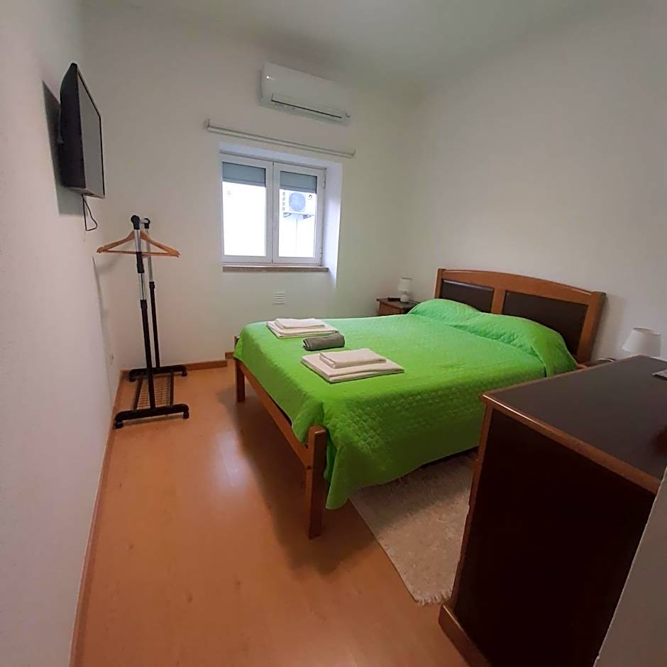 Casas da Escola - "A Escola" - Meãs