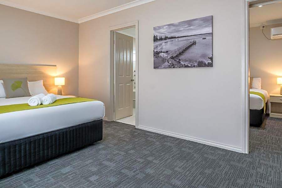 Mandala Ace Albany Hotel